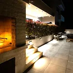 Garden Hill Apartment *